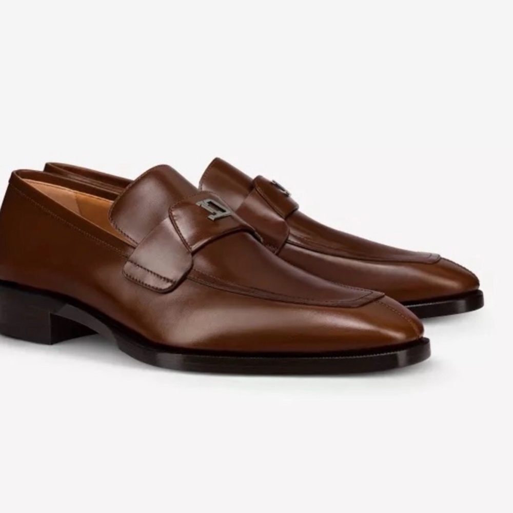 New Size 42.5 Christian Louboutin Varsimoc monogram-plaque leather loafers brown